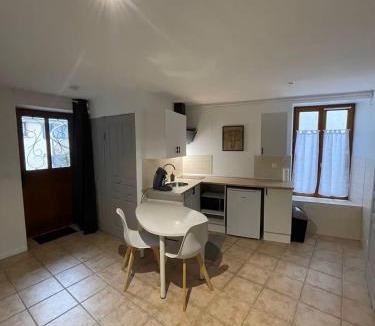 Issoudun Apartment | Studio cosy la Théols à Issoudun