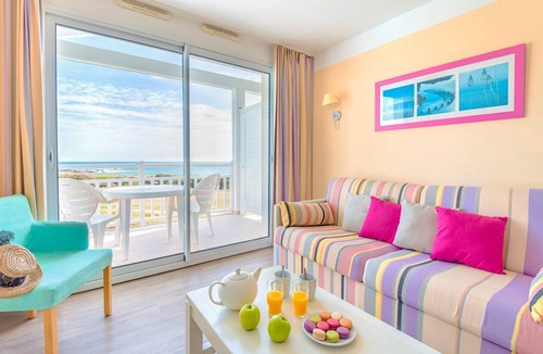 Chateau-d'Olonne Hotel | Studio cosy pour 2 avec vue magnifique sur la mer!