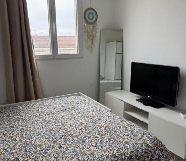 Houilles Apartment | Studio cosy Paris La Défense Arena