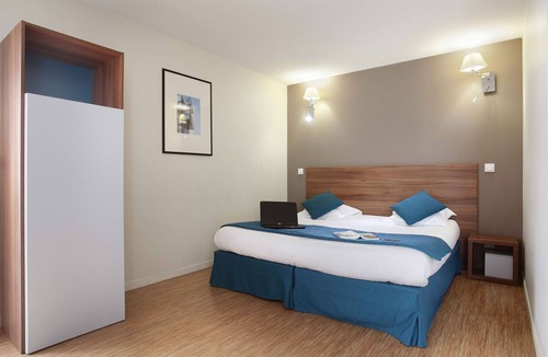 Perrache Apartment | Studio Cosy pour 2 avec Kitchenette | TV