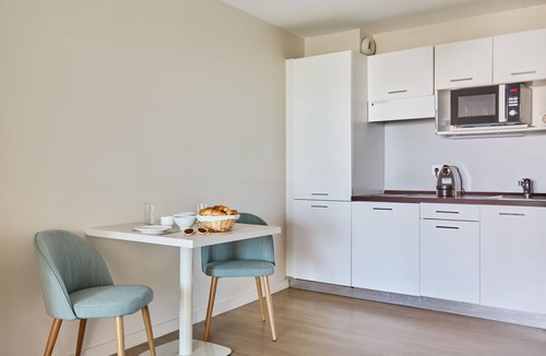 La Grande-Motte Apartment | Studio Cosy Près de la Plage | Parking Sur-Place