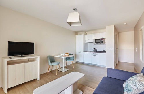 La Grande-Motte Apartment | Studio Cosy Près de la Plage | Parking Sur-Place
