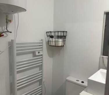 Centre Apartment | Studio cosy proche métro à 10 min Lille centre, wifi rapide