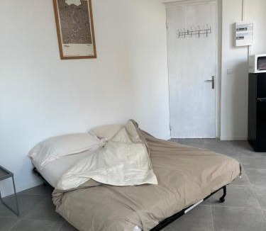 Centre Apartment | Studio cosy proche métro à 10 min Lille centre, wifi rapide