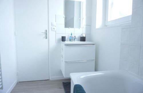 Saint-Quentin Apartment | Studio Cosy proche gare