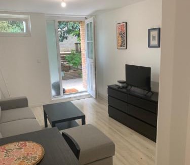 Les Mureaux Apartment | Studio cosy proche gare des Mureaux