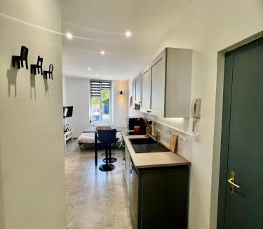 Orleans Apartment | Studio Cosy Rénové Orléans Sud - Parking & Centre 12min