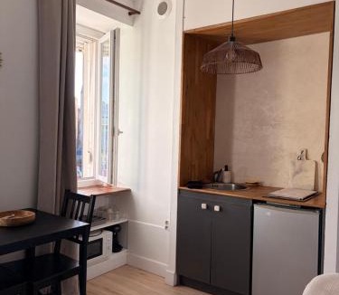 Republique - Les Ponts Apartment | Studio Cosy République TRAM Centre à 10 min