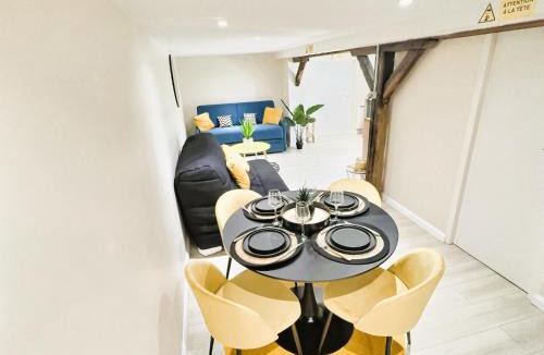 Bouguenais Apartment | Studio cosy refait à neuf - proche aéroport et tram