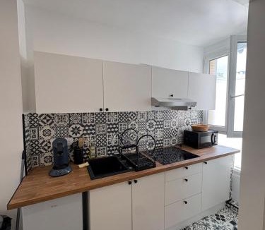 Aubervilliers Apartment | Studio cosy station métro Mairie