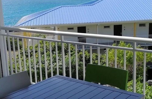 Cul de Sac Apartment | studio cosy sur la plage d'orient baie