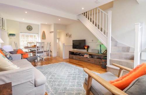 Hythe House | Studio Cottage