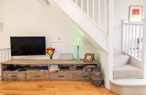 Hythe House | Studio Cottage