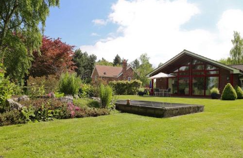 Surlingham House | Studio Cottage