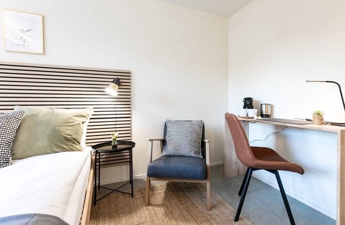 St. Gallen Apartment | Studio cozy brown (1) with shower (plus kitchen for shared use)