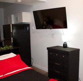 Sudbury Apartment | Studio - Cozy Downtown Hideaway