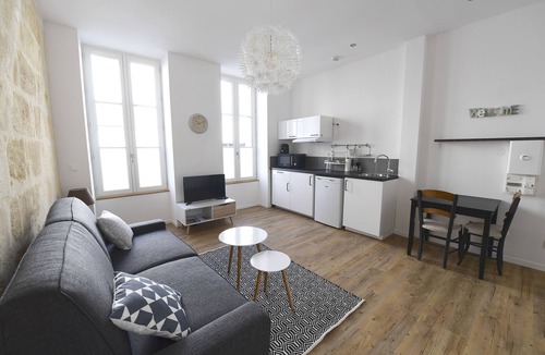Bordeaux Sud Apartment | ★ STUDIO ★ COZY ★ PARKING (optional) ★ SWEETHOMEBORDEAUX