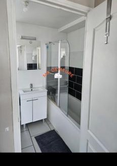 Croix Apartment | Studio croix centre