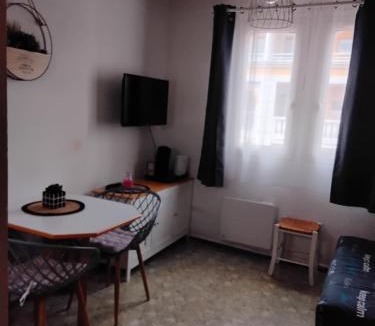 Lamalou-les-Bains Apartment | Studio curistes