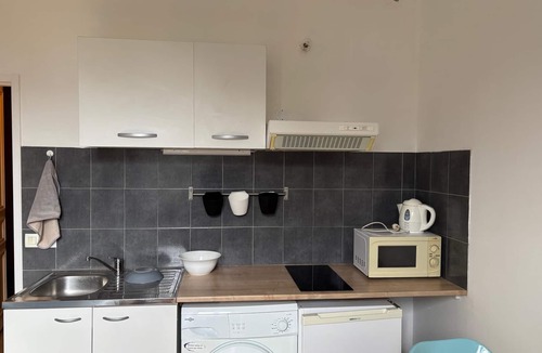 Aix-les-Bains City Center Apartment | Studio CV in beautiful historic residence, mountain view