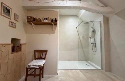 Saint-Jean-des-Mauvrets Apartment | Studio du Grand Beaumont