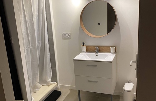 Vergeze Apartment | Studio d Inès