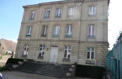 Petit Margny Apartment | Studio dans charmante Bâtisse de Maître Compiégnoise