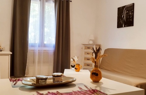 Orange Apartment | Studio Dans le Vaucluse