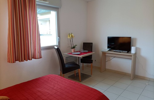 Salies-de-Bearn Apartment | Studio Dans Résidence Avec Piscine