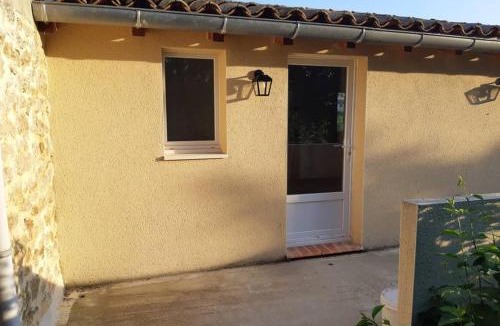 Mas-Saintes-Puelles Apartment | Studio dans un cadre champêtre