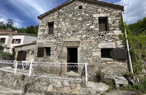 Bocognano Apartment | Studio de Caractère