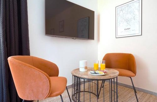 Seine-et-Marne Apartment | Studio de charme - calme, discret & cosy - 3' RER