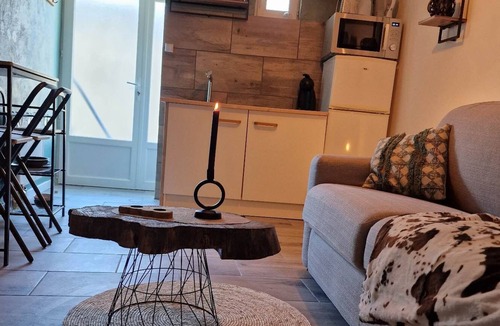 Moulezan Apartment | Studio de Charme