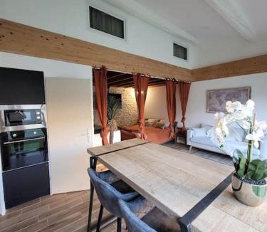 Vergeze Apartment | Studio de charme - Le Strelitzia