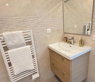 Rocquencourt Apartment | Studio de Charme Paris