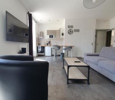 Charleville-Mezieres Apartment | Studio de l'hôtel de ville