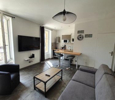 Charleville-Mezieres Apartment | Studio de l'hôtel de ville