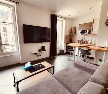 Charleville-Mezieres Apartment | Studio de l'hôtel de ville