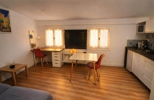 Convention Apartment | Studio de la Comédie, top floor