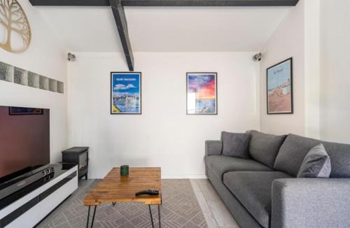 Donges House | Studio de la petite Escapade