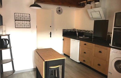 Lavaur Apartment | Studio de la Tour des rondes - comfortable, central location