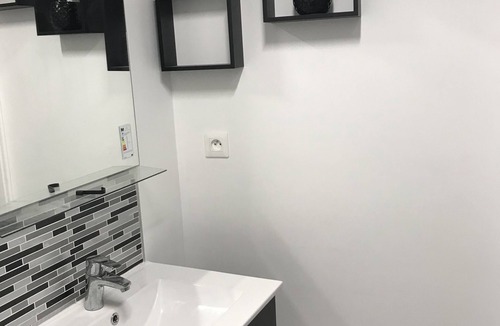 Lavaur Apartment | Studio de la Tour des rondes - comfortable, central location