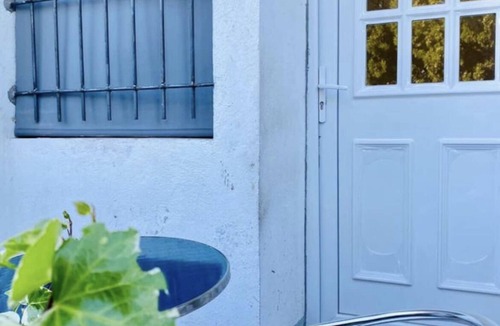 Chateauneuf-Grasse Apartment | Studio de Plan Pied