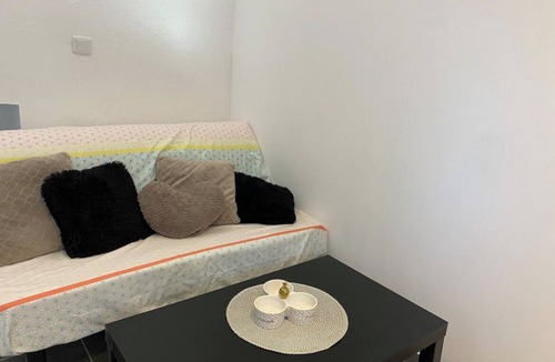 Chateauneuf-Grasse Apartment | Studio de Plan Pied