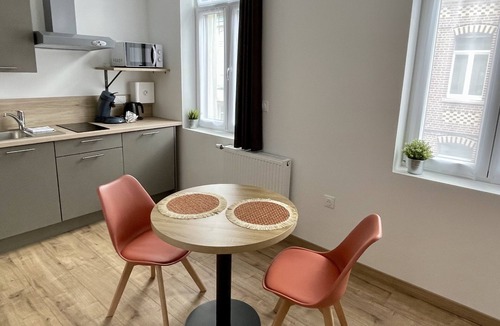 Lens Apartment | Studio-Deluxe-Ensuite-Terrace-1er étage