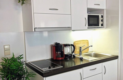Sindelfingen Apartment | Studio-Deluxe-Private Bathroom