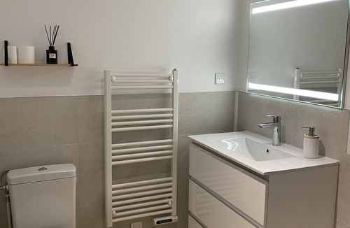 Saint-Martin-de-la-Place Apartment | Studio des Mariniers - Saint Martin de la Place, au Bord de la Loire !