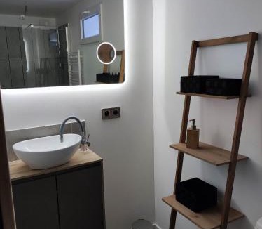 Mareuil-Caubert Apartment | Studio des Monts Caubert