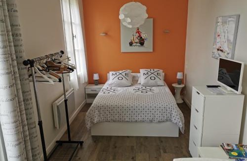Dol-de-Bretagne Apartment | Studio des Stuarts