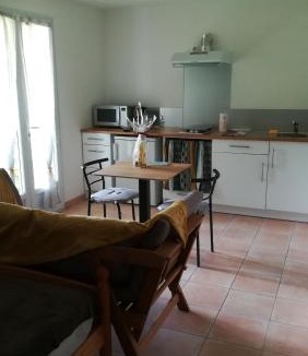 Cenac-et-Saint-Julien Apartment | Studio des Ventoulines